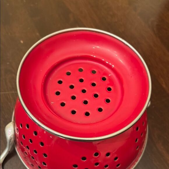 Small Red Metal Colander with Handles - Picture 6 of 6